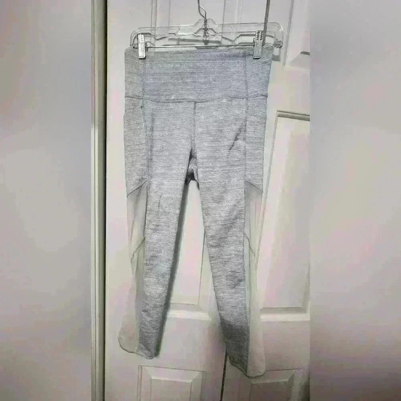 Athleta Jacquard Mesh Chat To Town Crop leggings size small - Picture 1 of 5